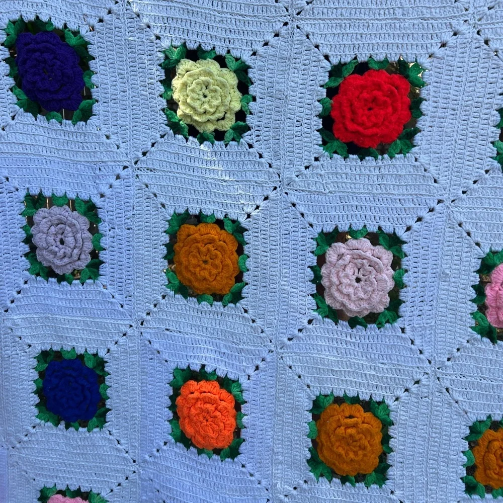 Vintage Handmade Crochet Granny Square Flower Blanket White 3D Roses Throw